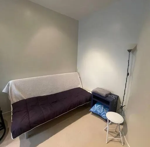 Studio 75012
